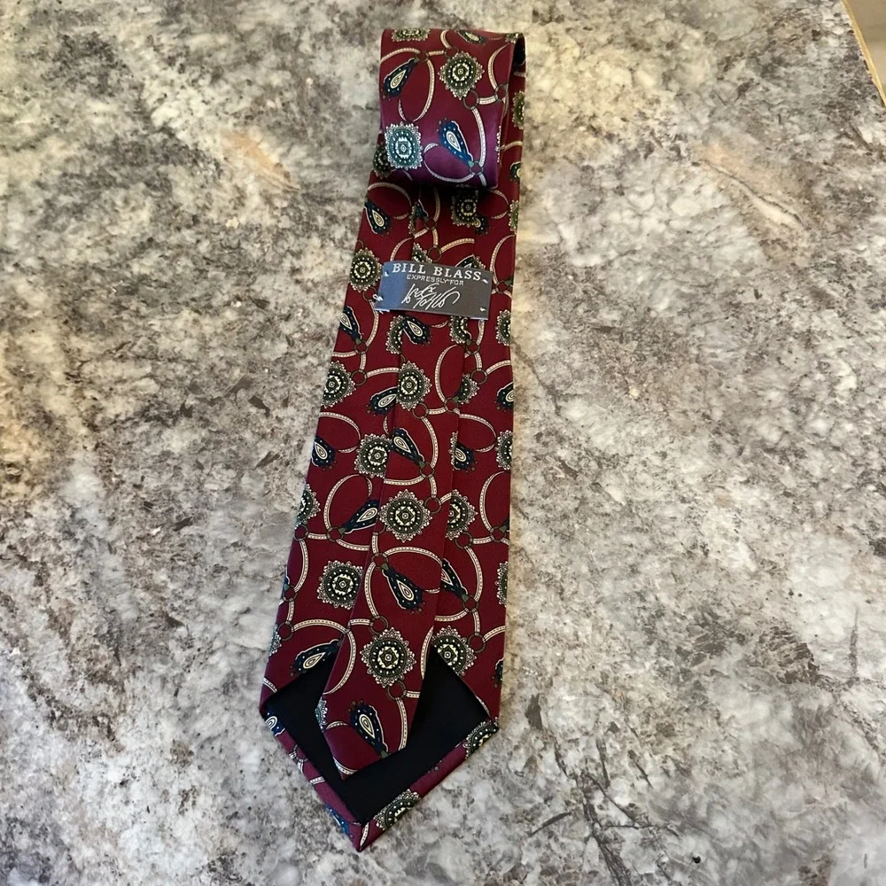 100% Silk Tie Bill Blass expressly for Lord & Taylor Burgundy Gold Blue Classic